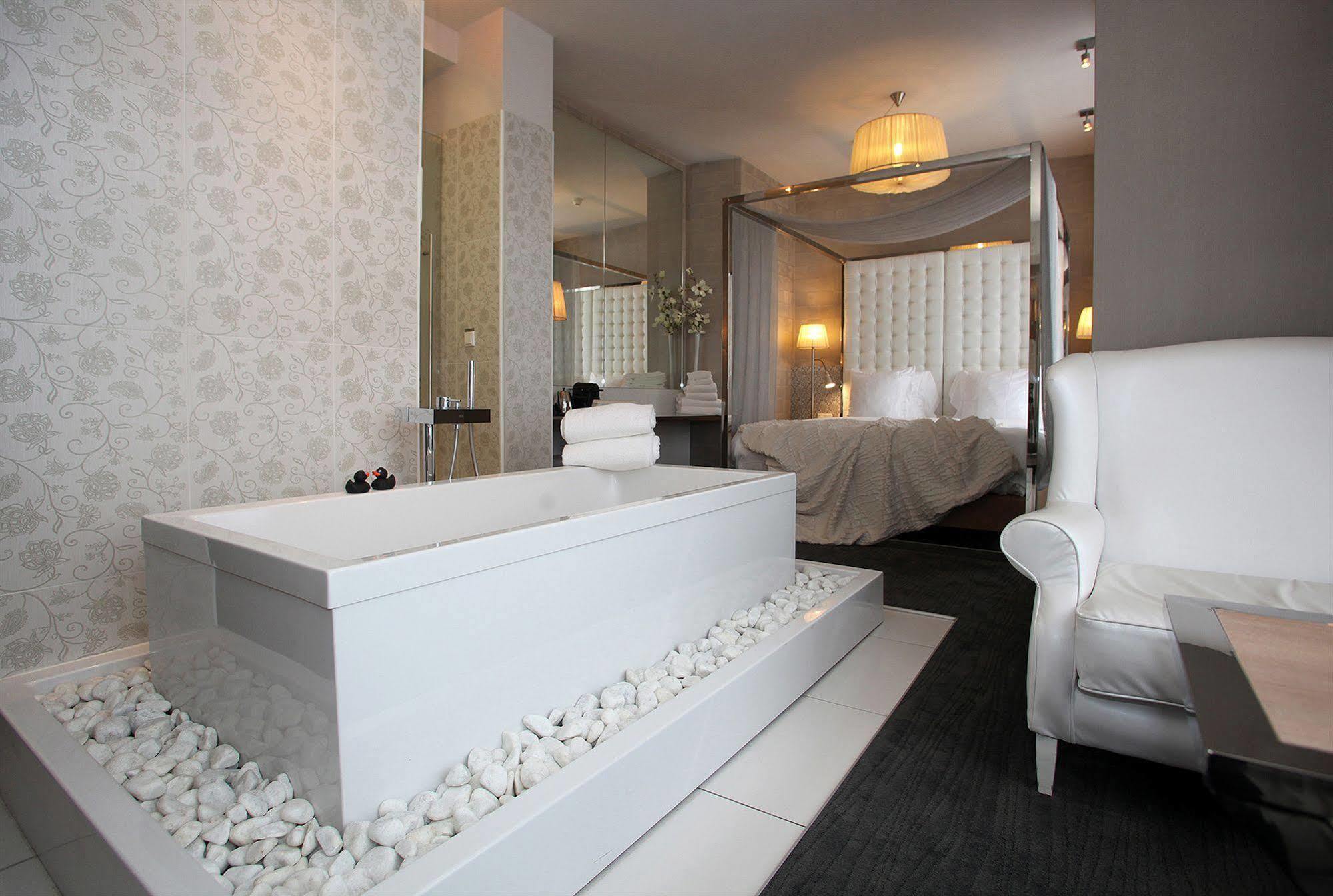Hotel บลูเมนดาล ภายนอก รูปภาพ