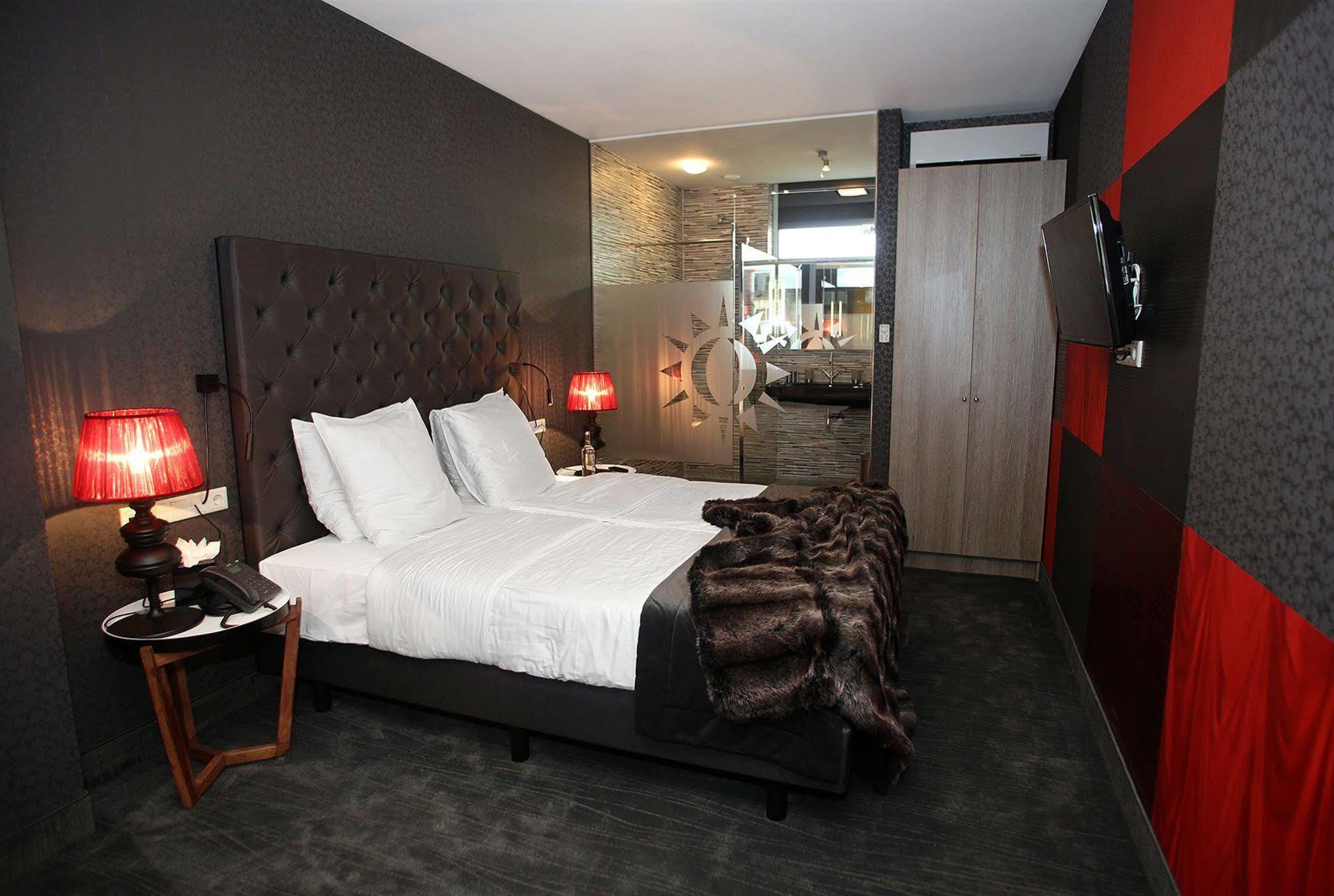 Hotel บลูเมนดาล ภายนอก รูปภาพ