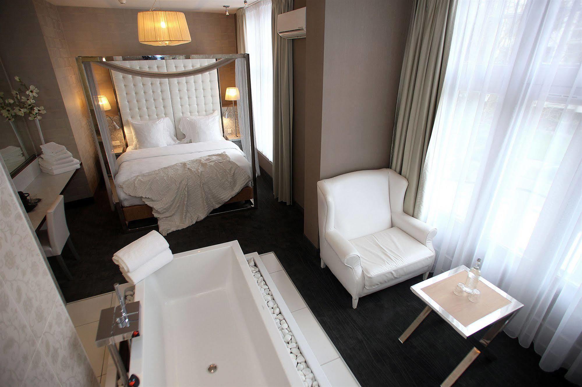 Hotel บลูเมนดาล ภายนอก รูปภาพ